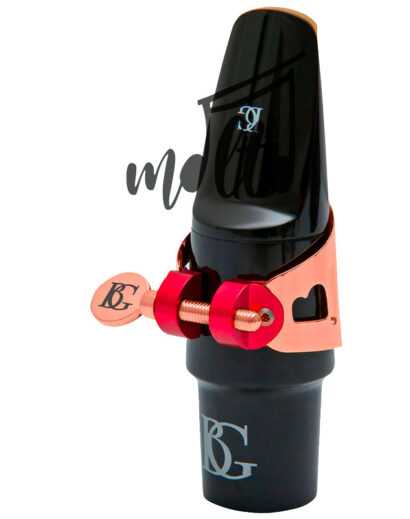 169-LD9-DUO-LIGATURE-ROSE-GOLD-HARD-RUBBER-MP-IN-USE-ALTO-SAX-(2) ABRAZADERA MARCA BG DUO SAXOFÓN ALTO ORO ROSA LD9